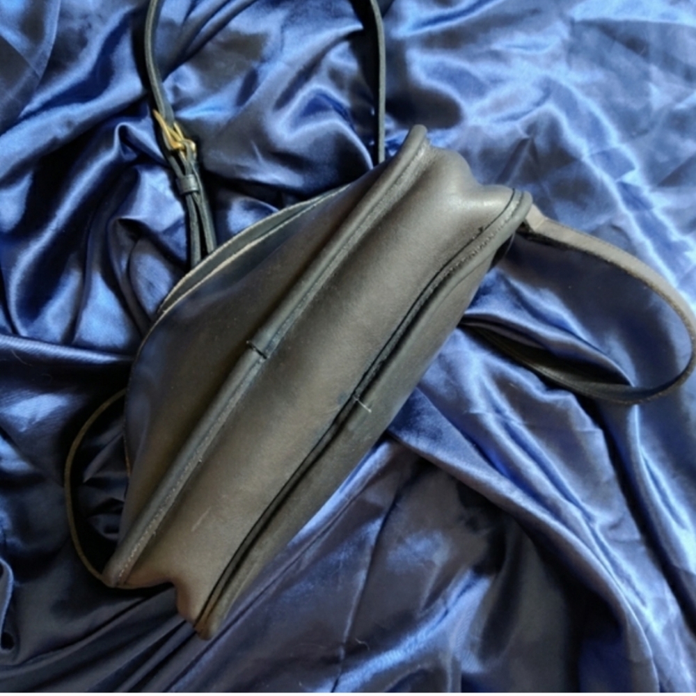 Coach Black Leather Messenger Bag - Picture 10 of 10